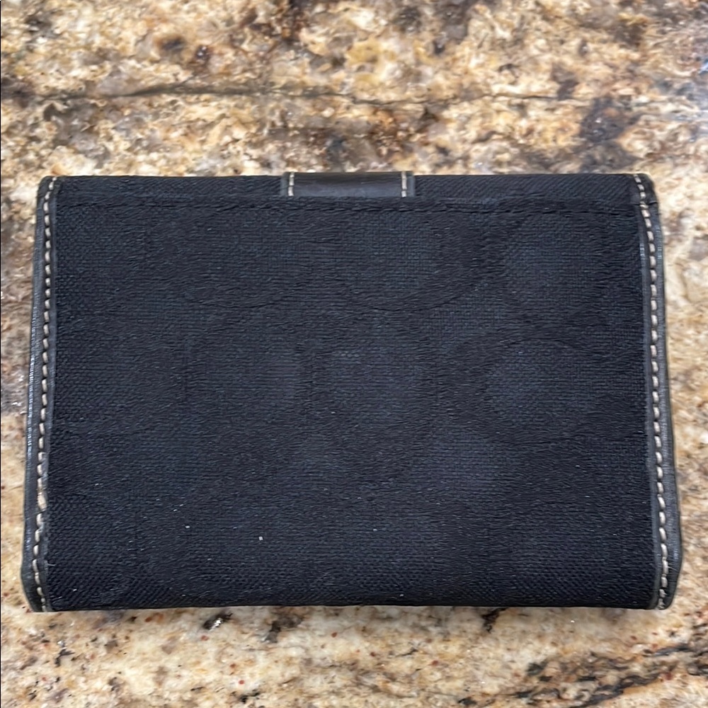 Coach SignatureTri-Fold Wallet - Picture 2 of 9